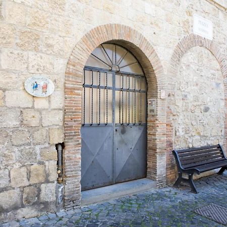 La Maison D'Etrusque Bed & Breakfast Tarquinia Ngoại thất bức ảnh